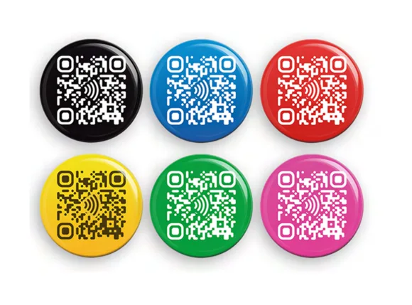 Tags NFC coloridas com QR Code