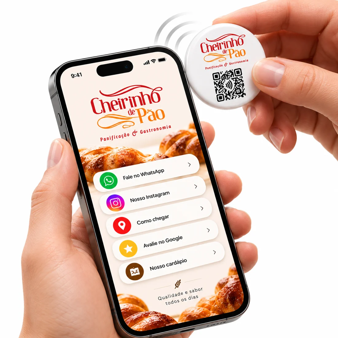Demonstração de tag Cheirinho de Pão aproximada de um celular com links da marca